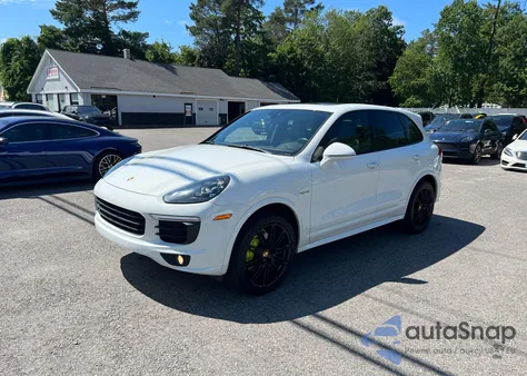 2016 Porsche Cayenne Se Hybrid z USA, uszkodzony, nr VIN WP1AE2A21GLA62046